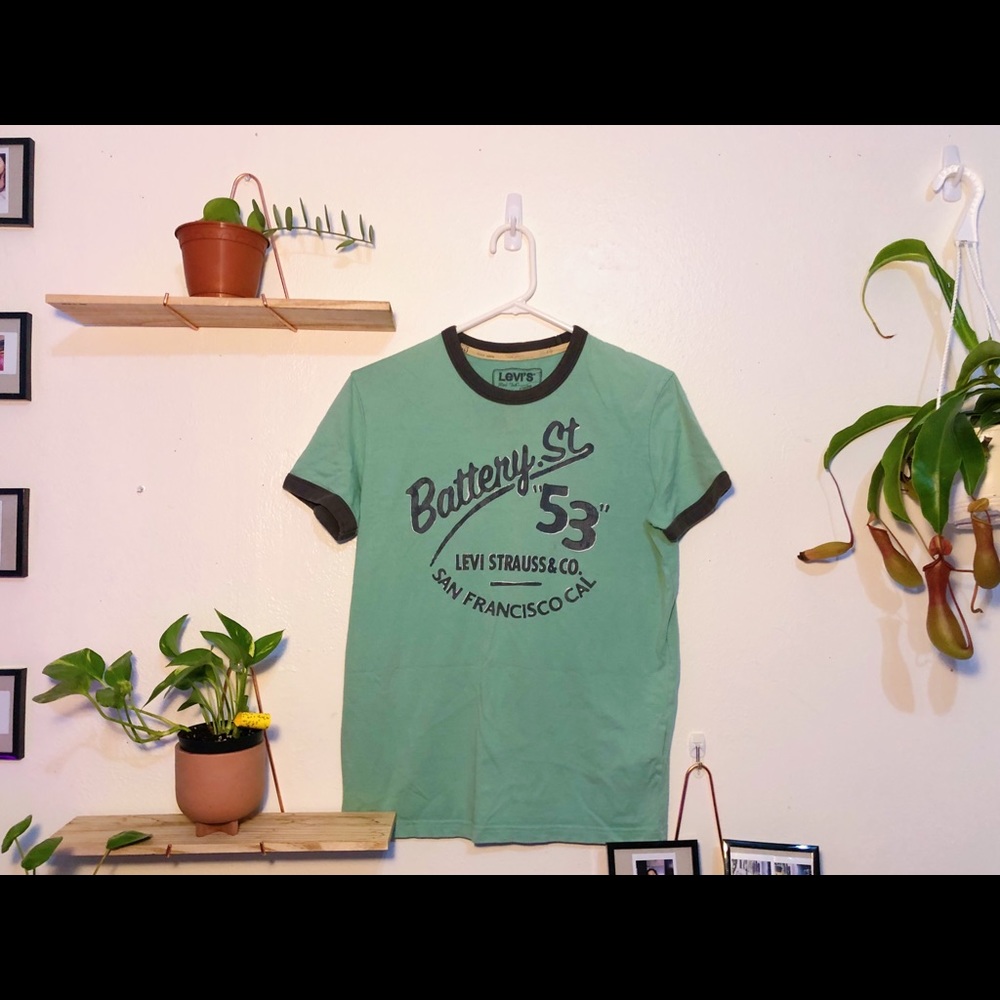 Vintage Levi’s shirt t